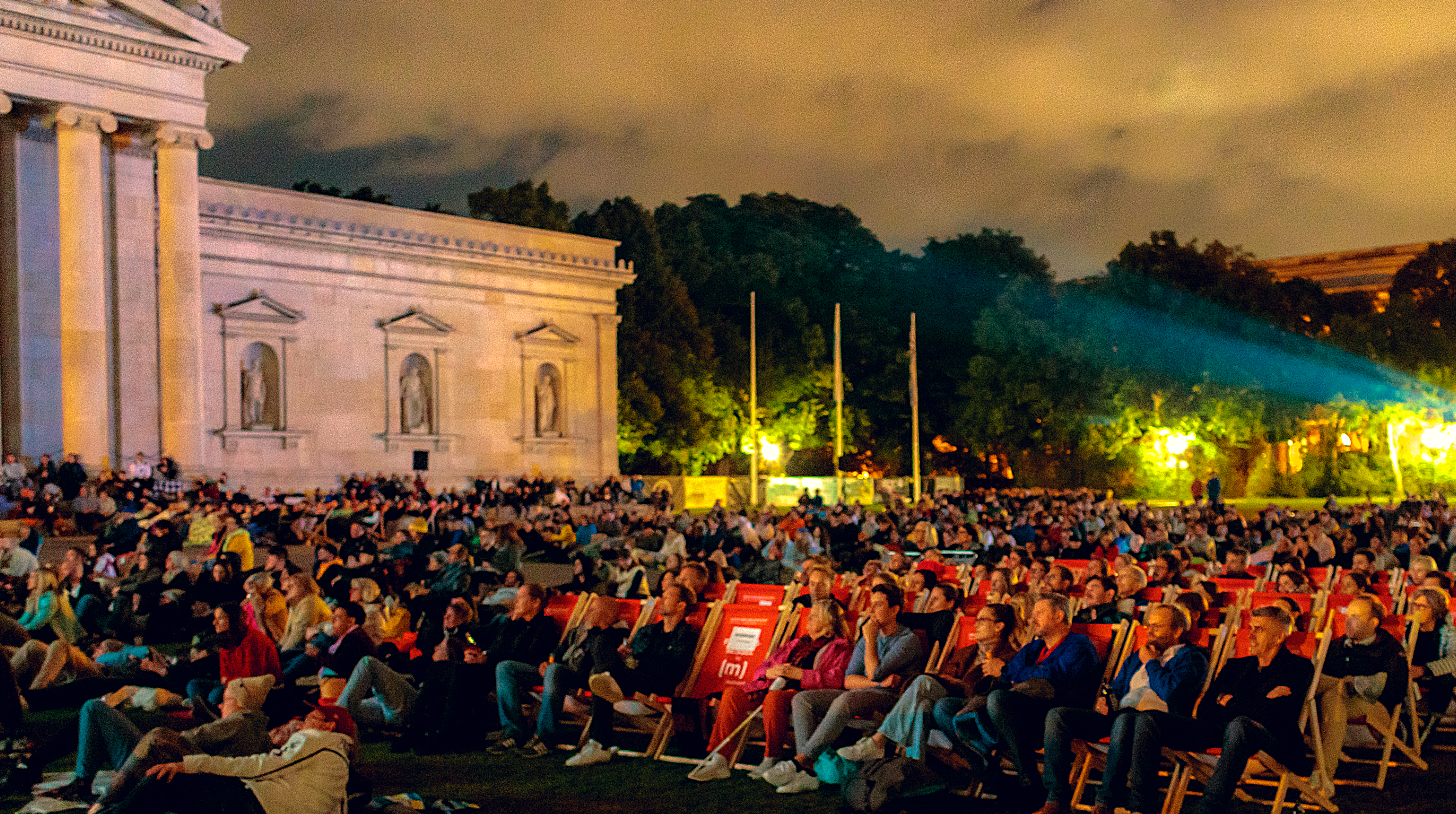 Kino am Königsplatz